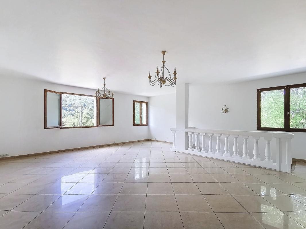 Maison à vendre, 180m², Saint-Joseph-de-Rivière