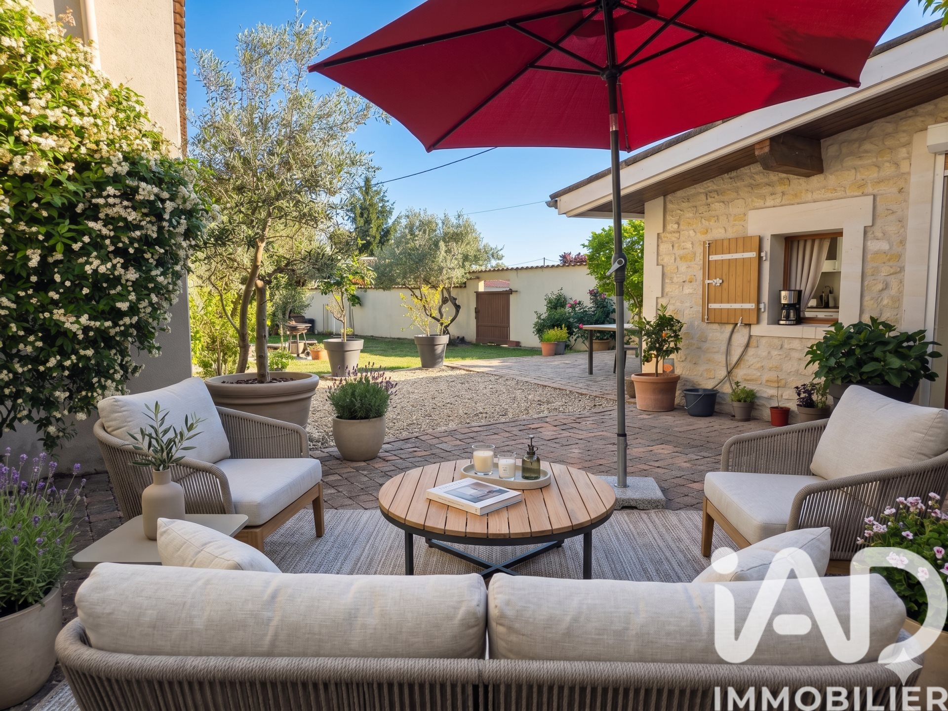 Maison à vendre, 246m², Triac-Lautrait