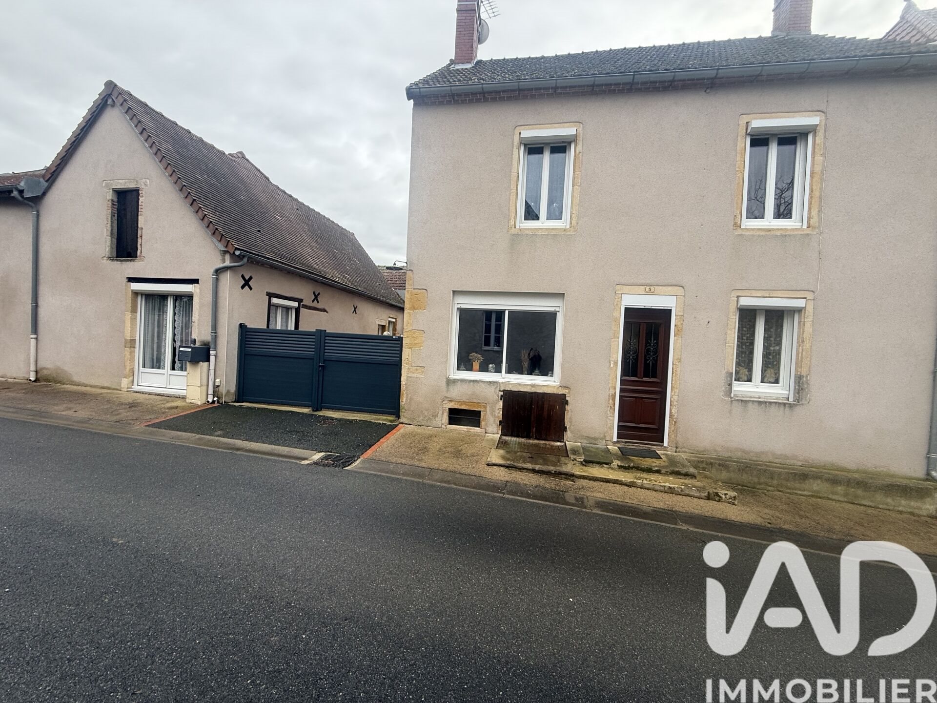 Maison à vendre, 210m², Paray-le-Frésil