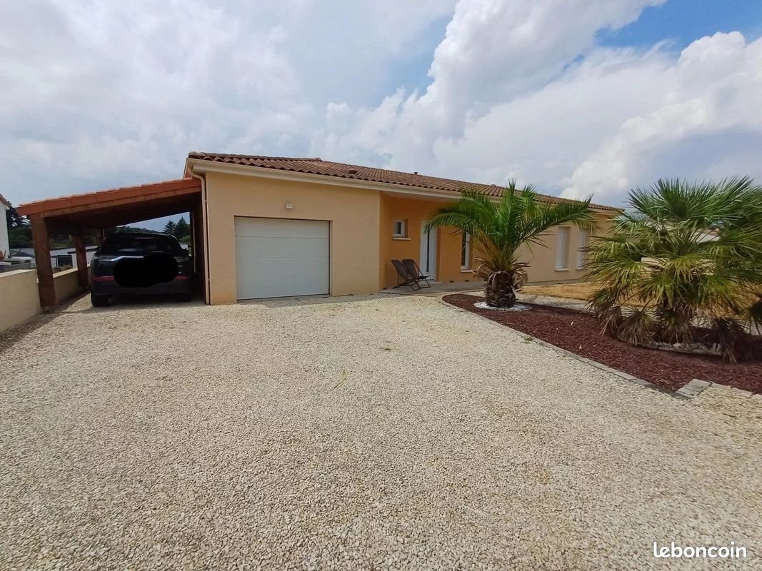 Maison à louer, 90m², Bouresse