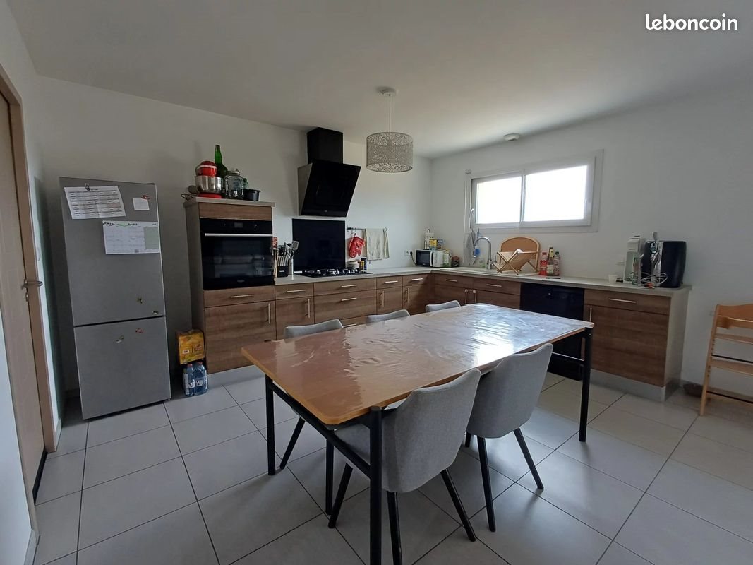 Maison à louer, 90m², Bouresse