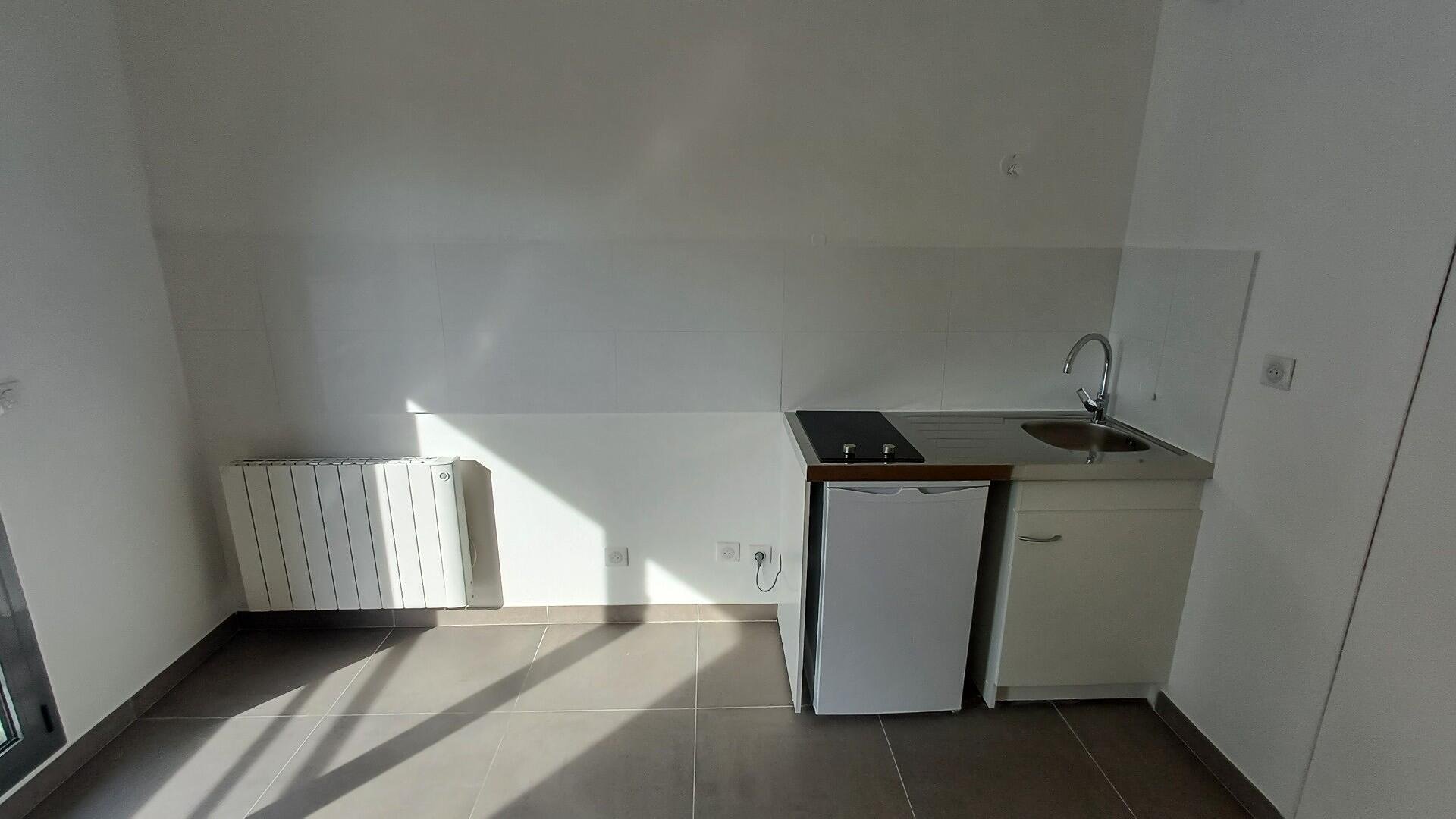 Appartement à louer, 26m², Paris 18ème