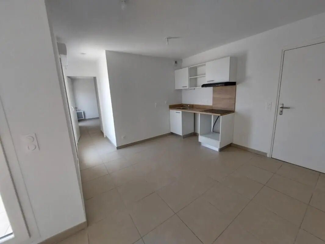 Appartement à louer, 32m², Nîmes
