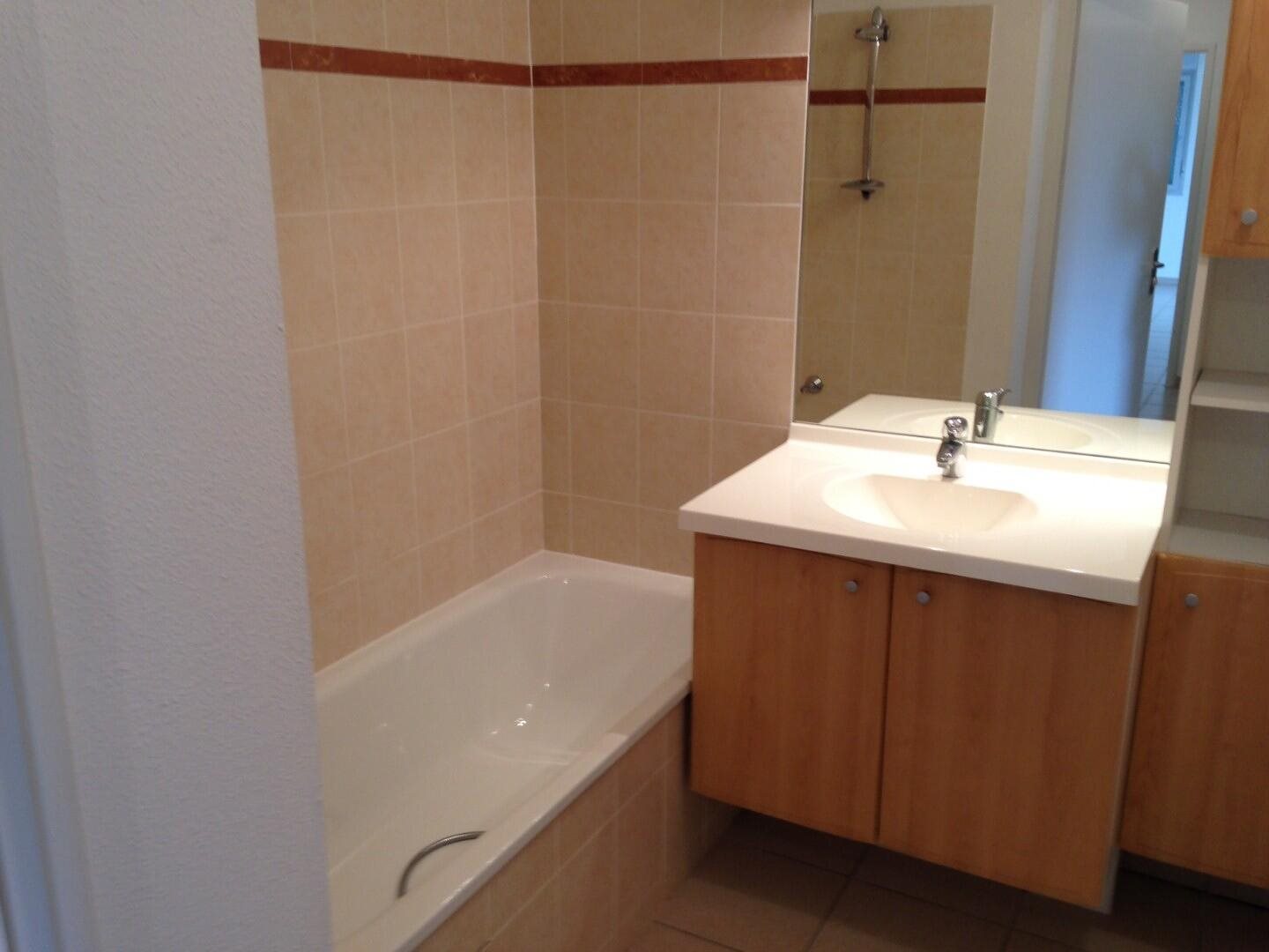 Appartement à louer, 61m², Merville