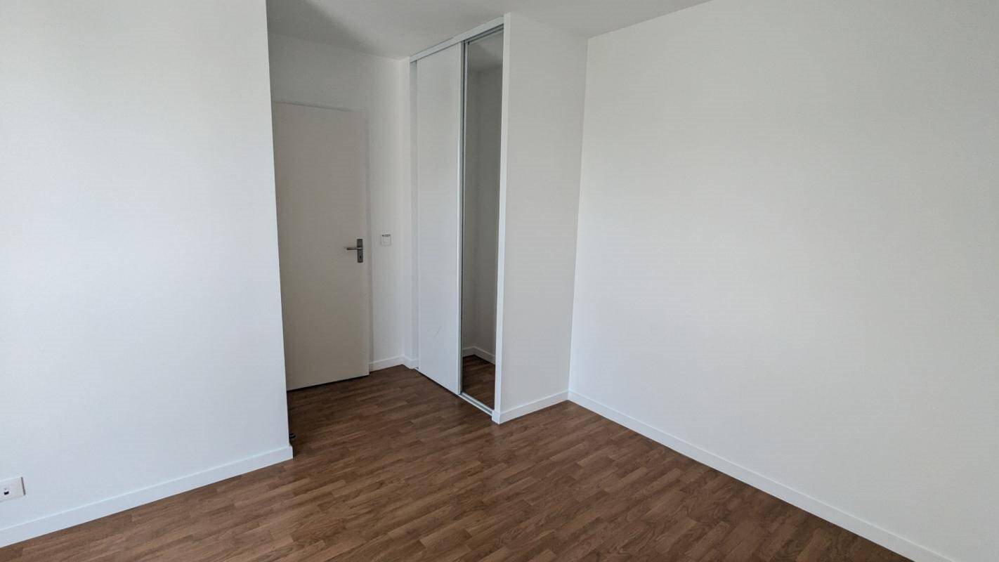 Appartement à louer, 66m², Cergy
