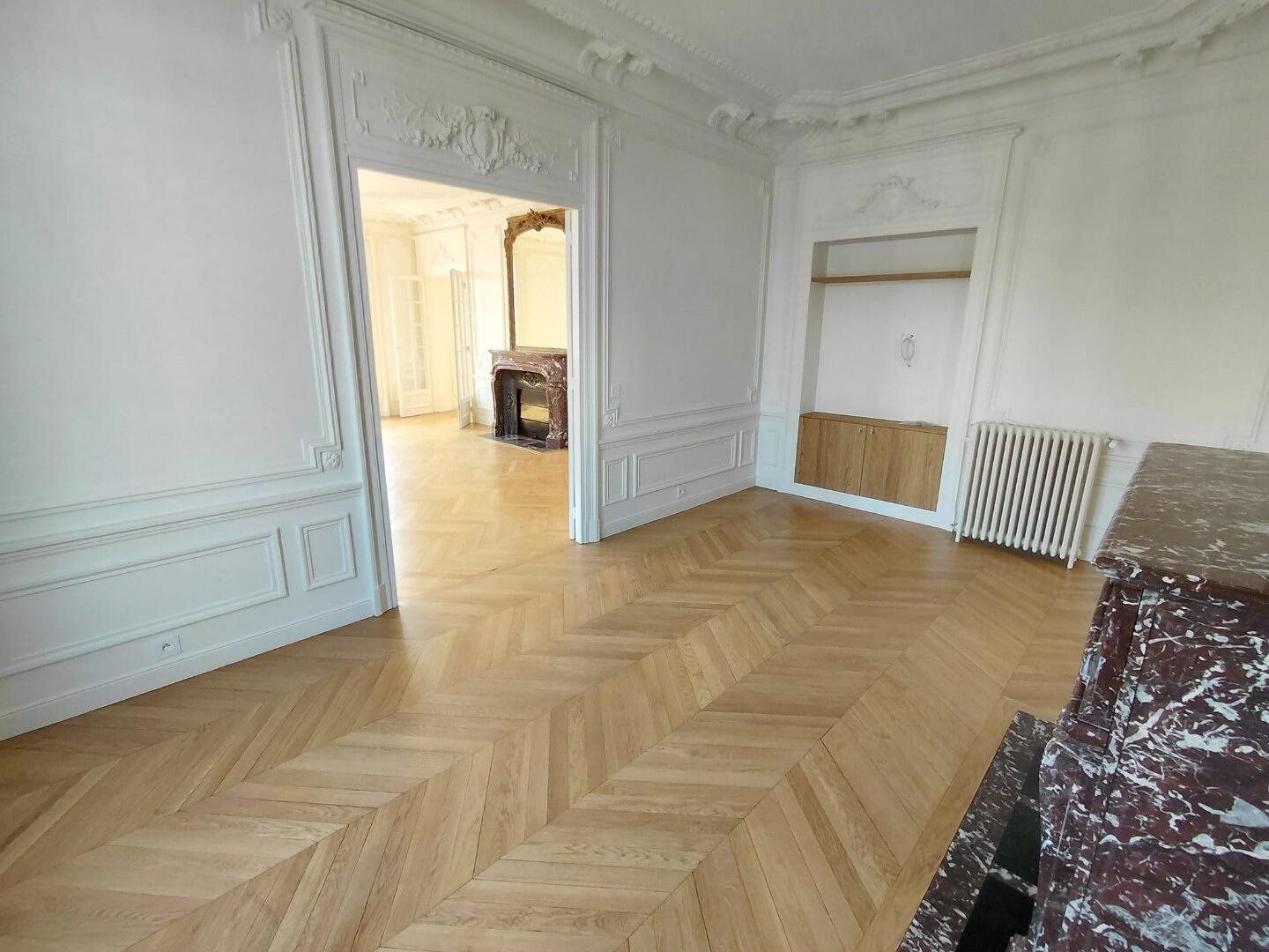 Appartement à louer, 319m², Roanne