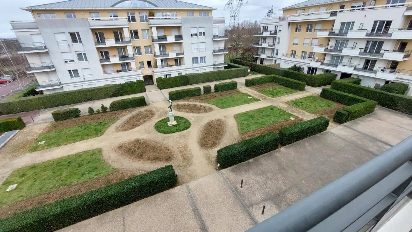 Appartement à louer, 43m², Elancourt