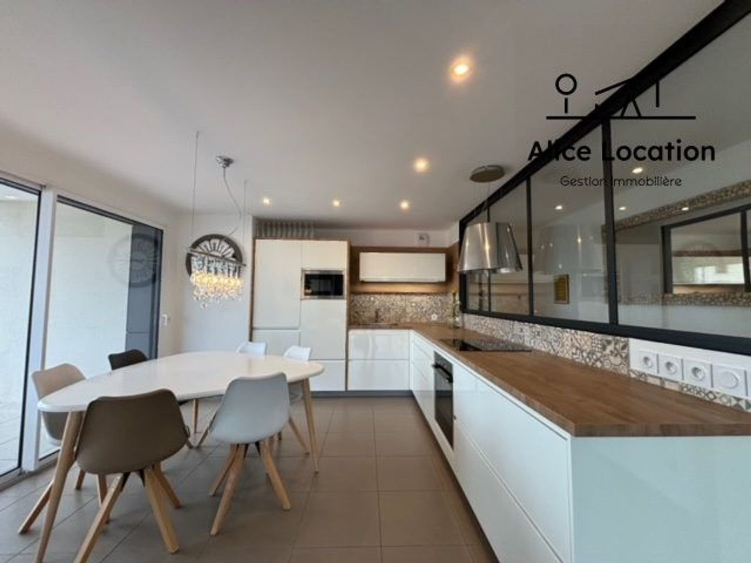 Appartement à louer, 70m², Évian-les-Bains