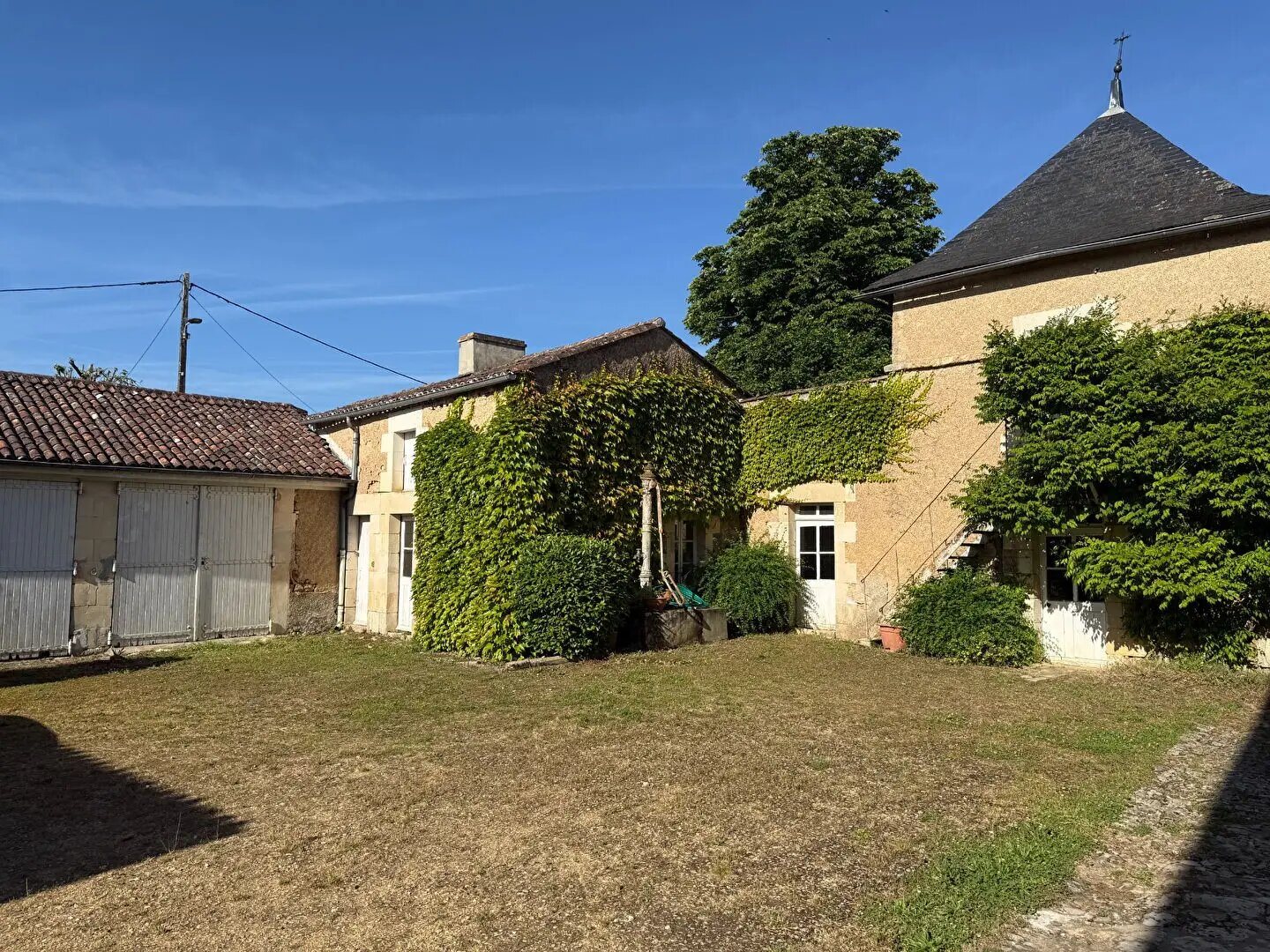 Maison à vendre, 337m², La Villedieu-du-Clain