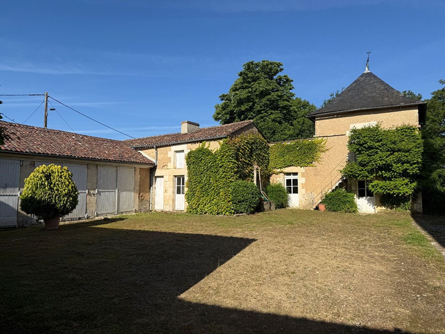 Maison à vendre, 337m², La Villedieu-du-Clain