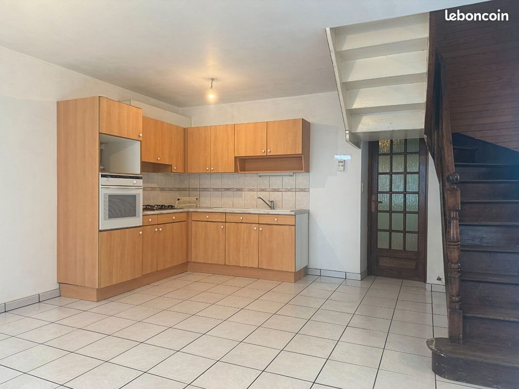 Maison à louer, 80m², Pleyben