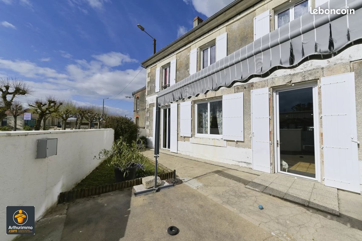 Maison à vendre, 165m², Saint-Hilaire-la-Palud