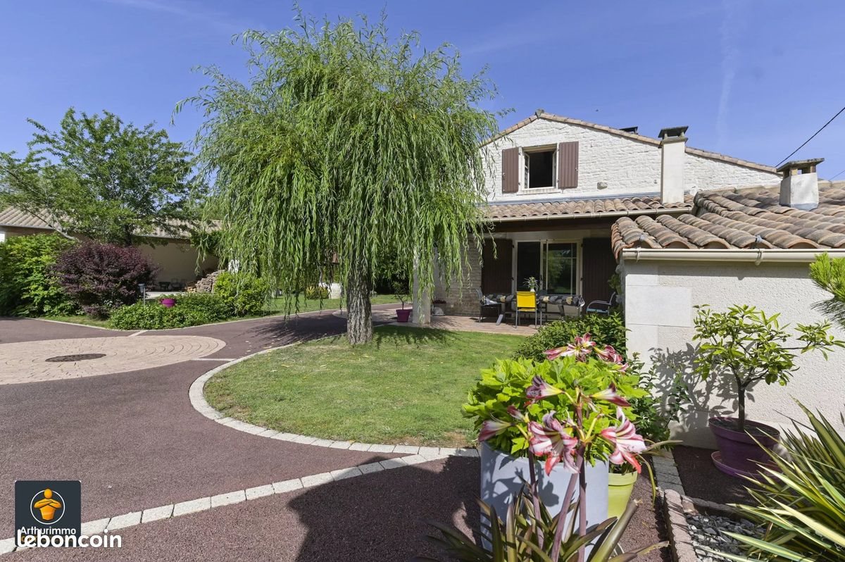 Maison à vendre, 292m², Vallans