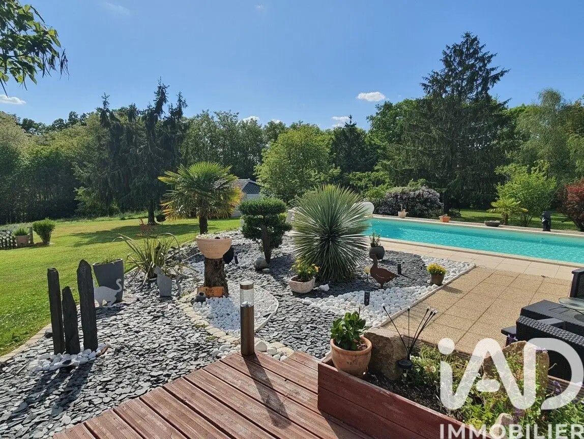 Maison à vendre, 250m², Cherves-Châtelars