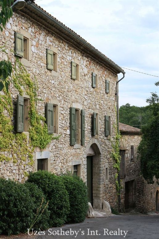 Maison 12 pièces 380 m² · à Uzès · 380 m² · 950 000 €