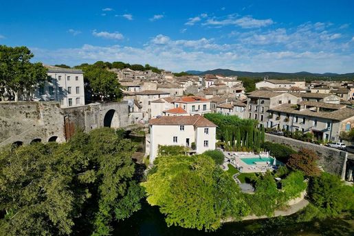 Maison 10 pièces 276 m² · à Sauve · 276 m² · 795 000 €