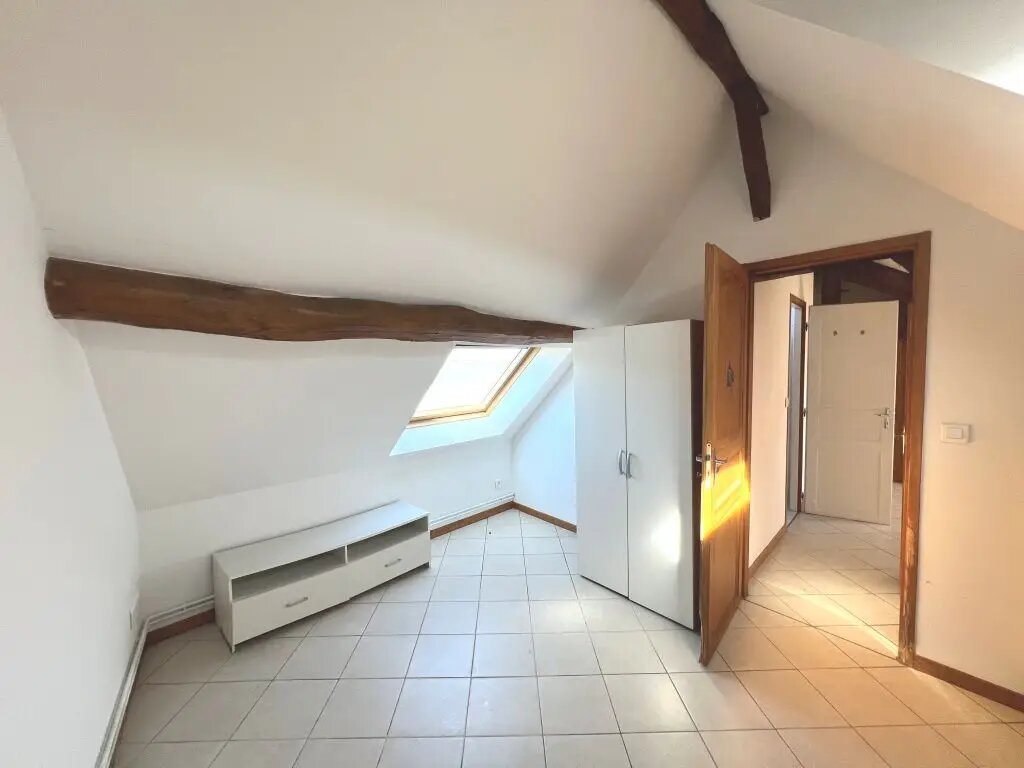 Appartement à louer, 45m², Villeneuve-sur-Yonne