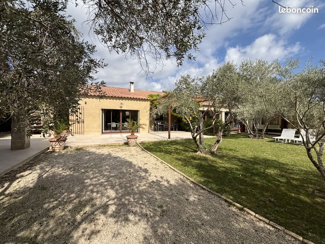 Maison à vendre, 158m², Sénas
