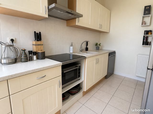 Appartement à louer, 71m², Rochefort