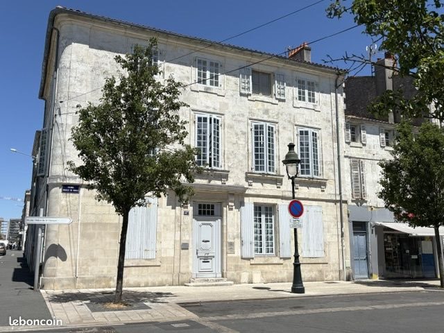 Appartement à louer, 53m², Rochefort