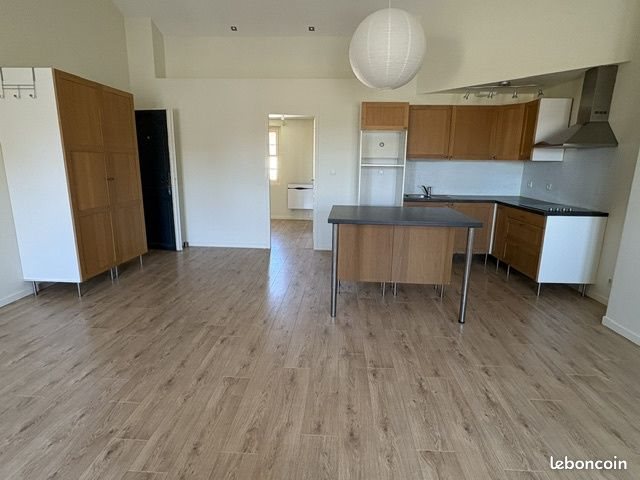 Appartement à louer, 53m², Rochefort