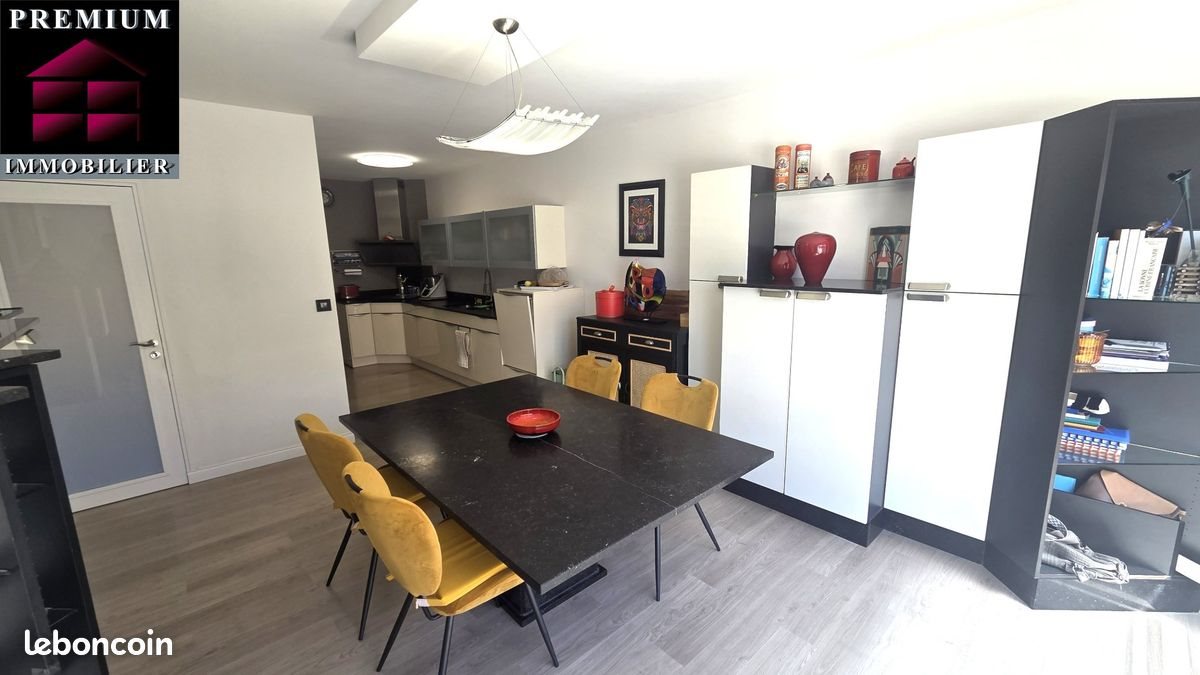 Maison à vendre, 133m², Saint-Estève