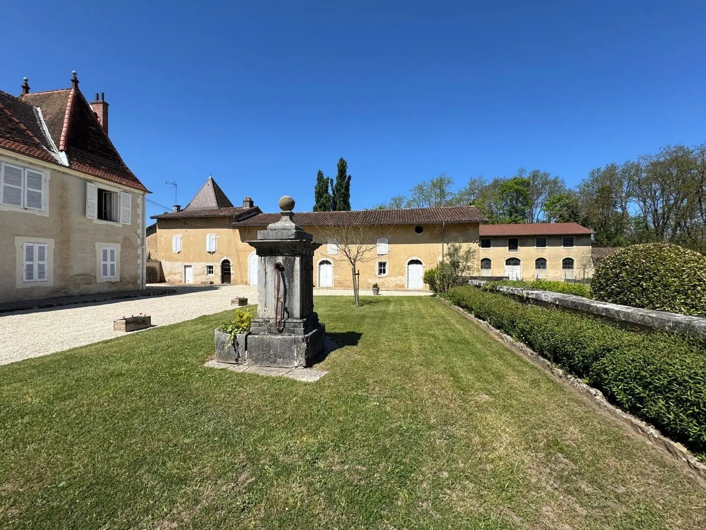 Maison à vendre, 380m², Bourg-en-Bresse