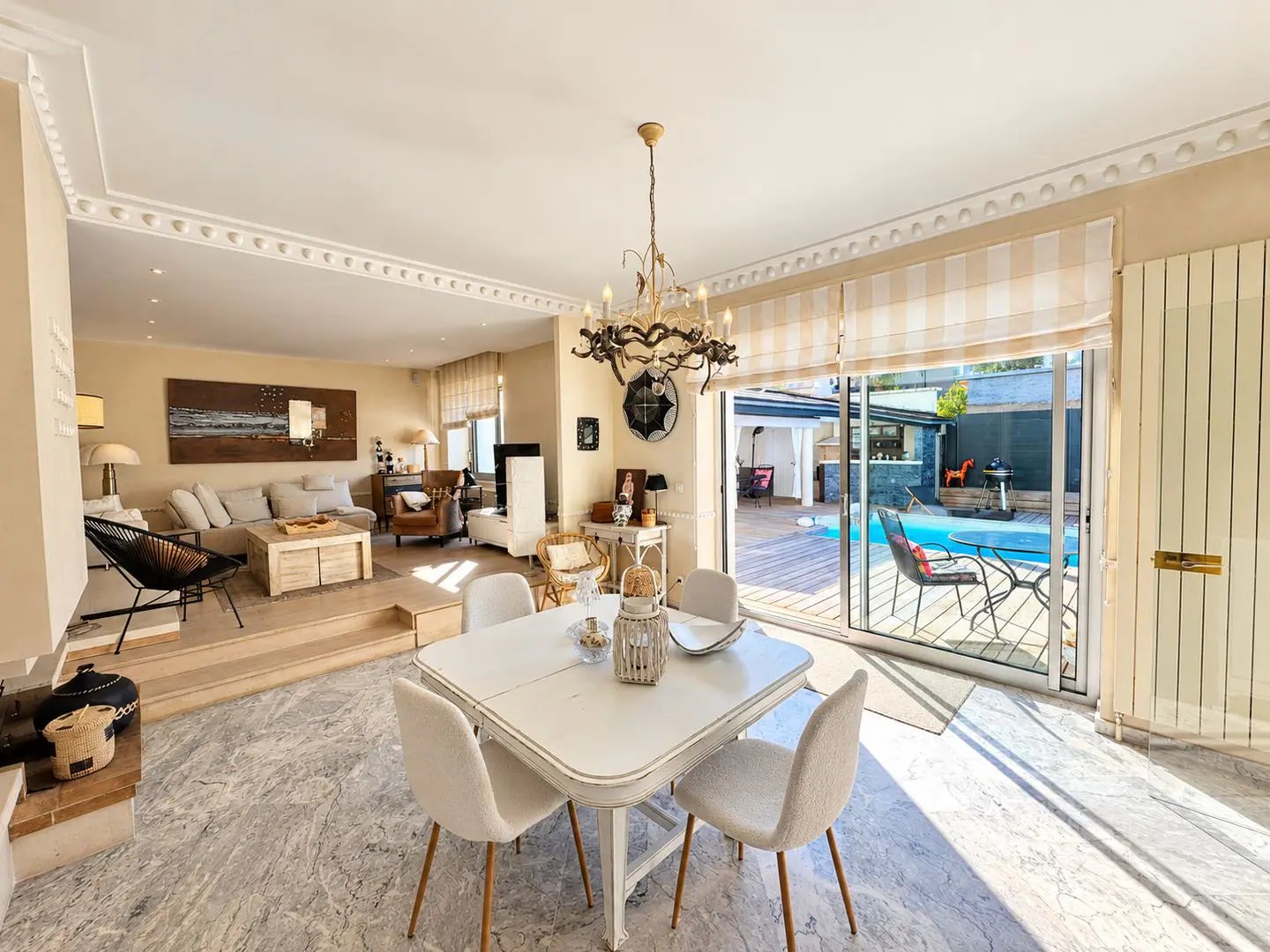 Maison à vendre, 1m², Oyonnax