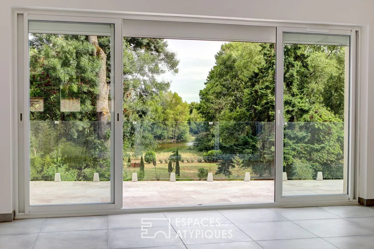 Maison à louer, 251m², Saint-Ay