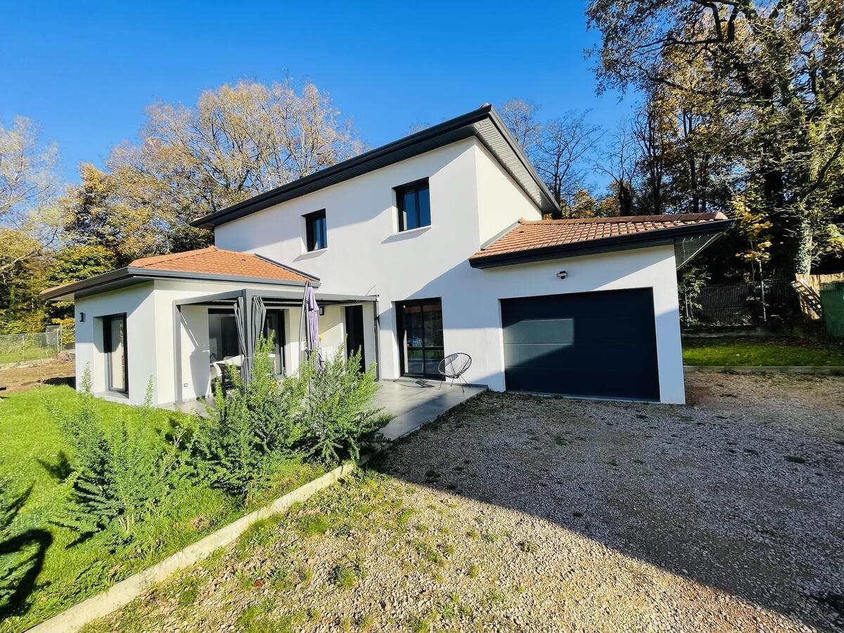 Maison à vendre, 150m², Pont-de-Chéruy
