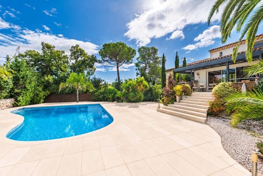 Maison 7 pièces 234 m² · à Mougins · 234 m² · 1 890 000 €