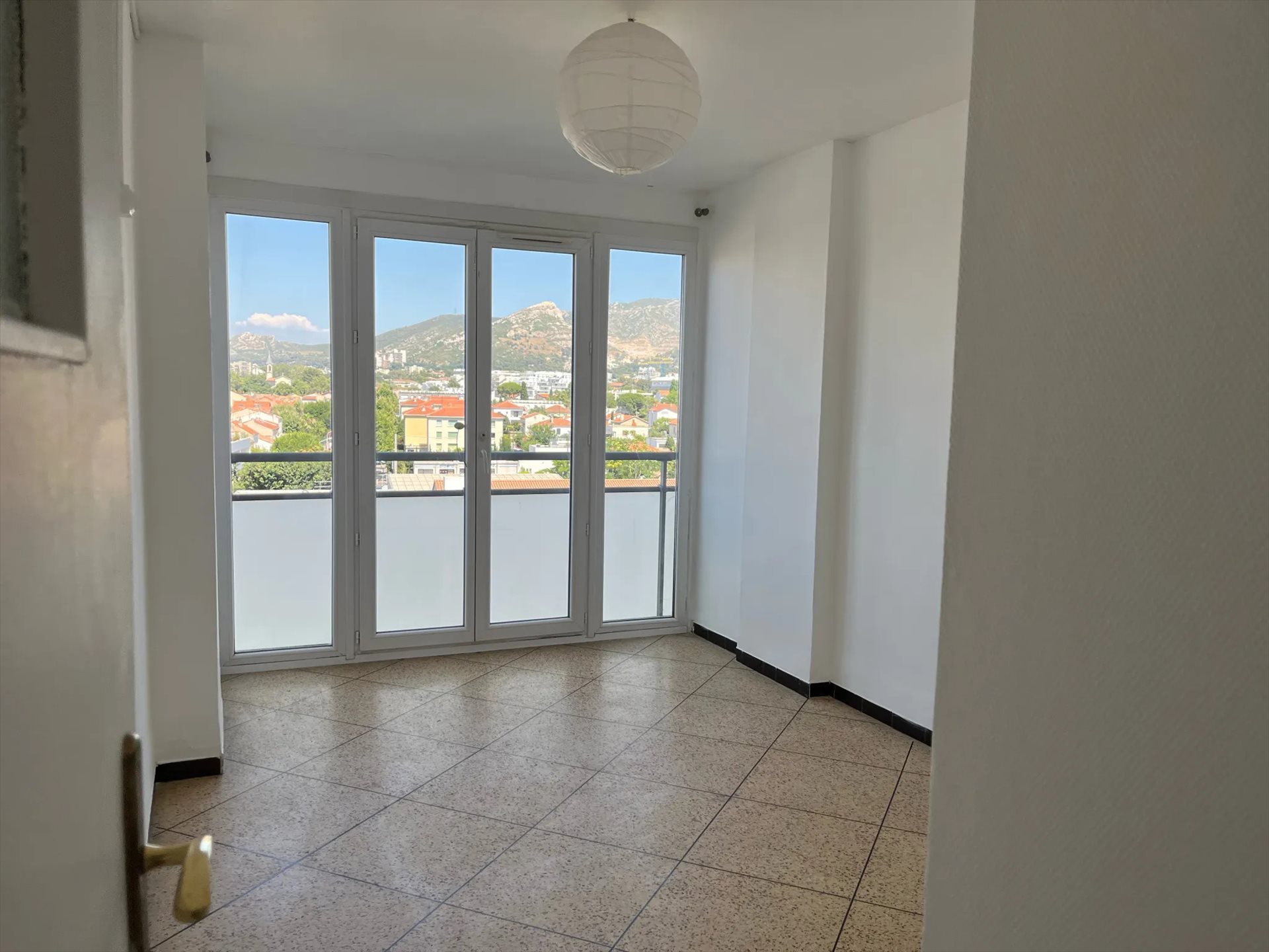 Appartement à louer, 57m², Marseille 9ème