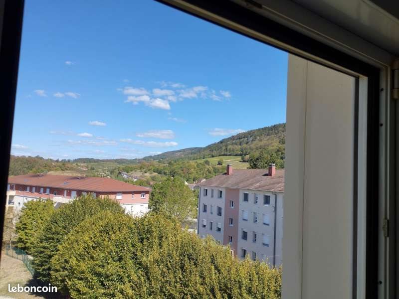 Appartement à louer, 77m², Poligny