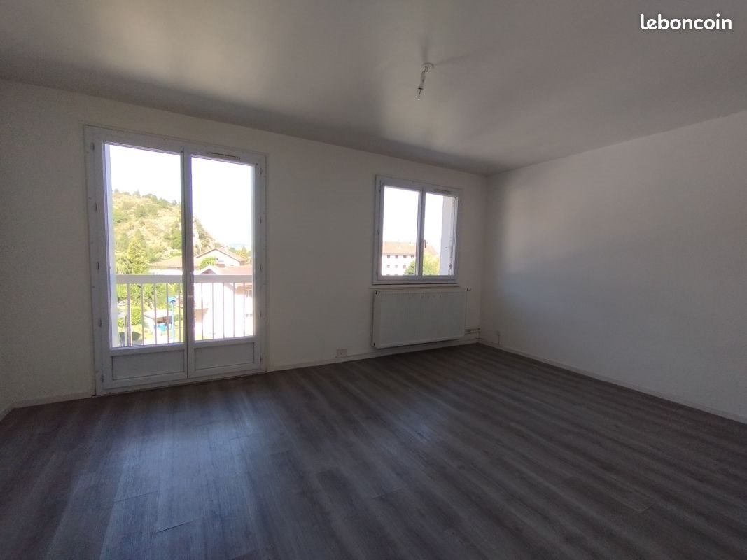 Appartement à louer, 65m², Moirans-en-Montagne