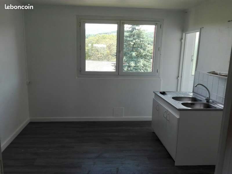 Appartement à louer, 81m², Arinthod