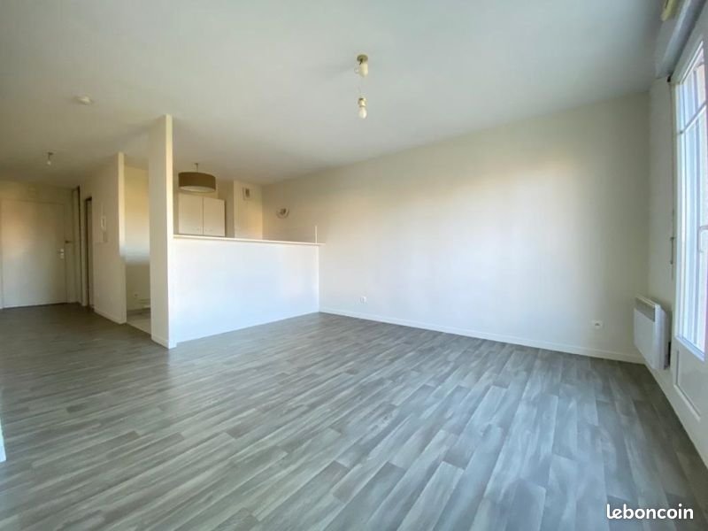 Appartement à louer, 31m², Saint-Jean-de-la-Ruelle