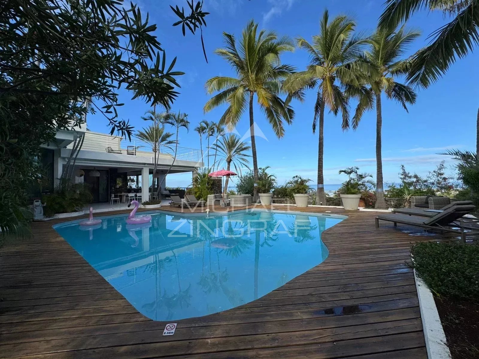 Maison à vendre, 470m², Saint-Gilles-les-Bains