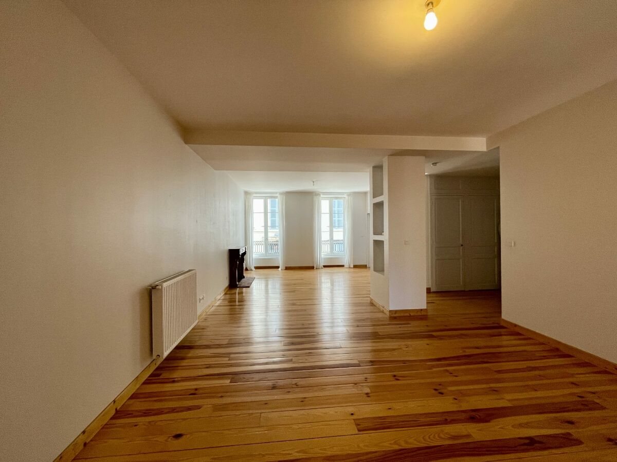 Appartement à louer, 120m², Pau