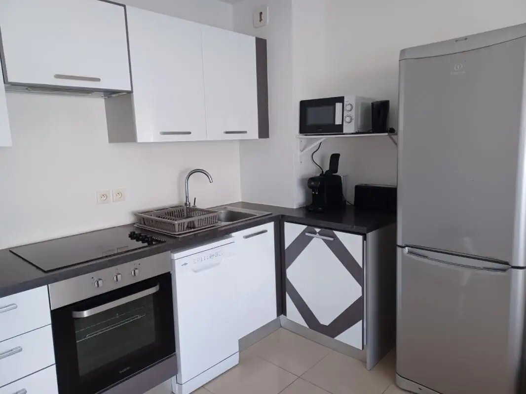 Appartement à louer, 25m², Saint-Raphaël