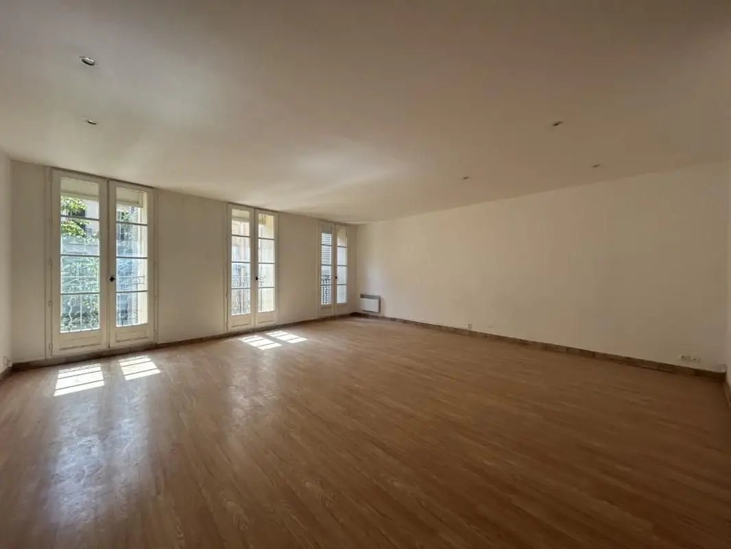 Appartement à louer, 82m², Toulon