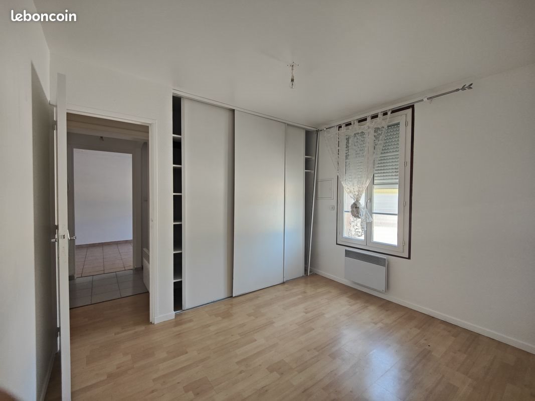 Appartement à louer, 42m², Saint-Sulpice-la-Pointe
