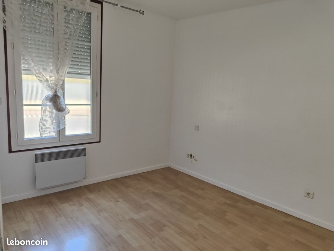 Appartement à louer, 42m², Saint-Sulpice-la-Pointe