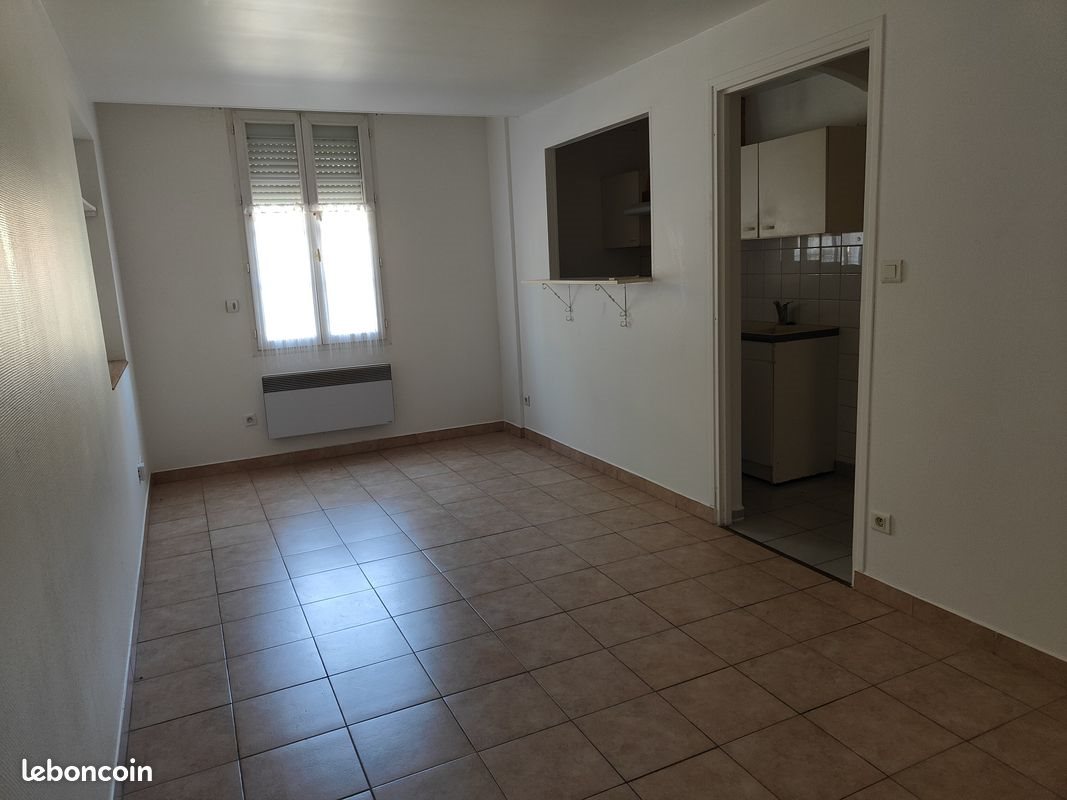 Appartement à louer, 42m², Saint-Sulpice-la-Pointe