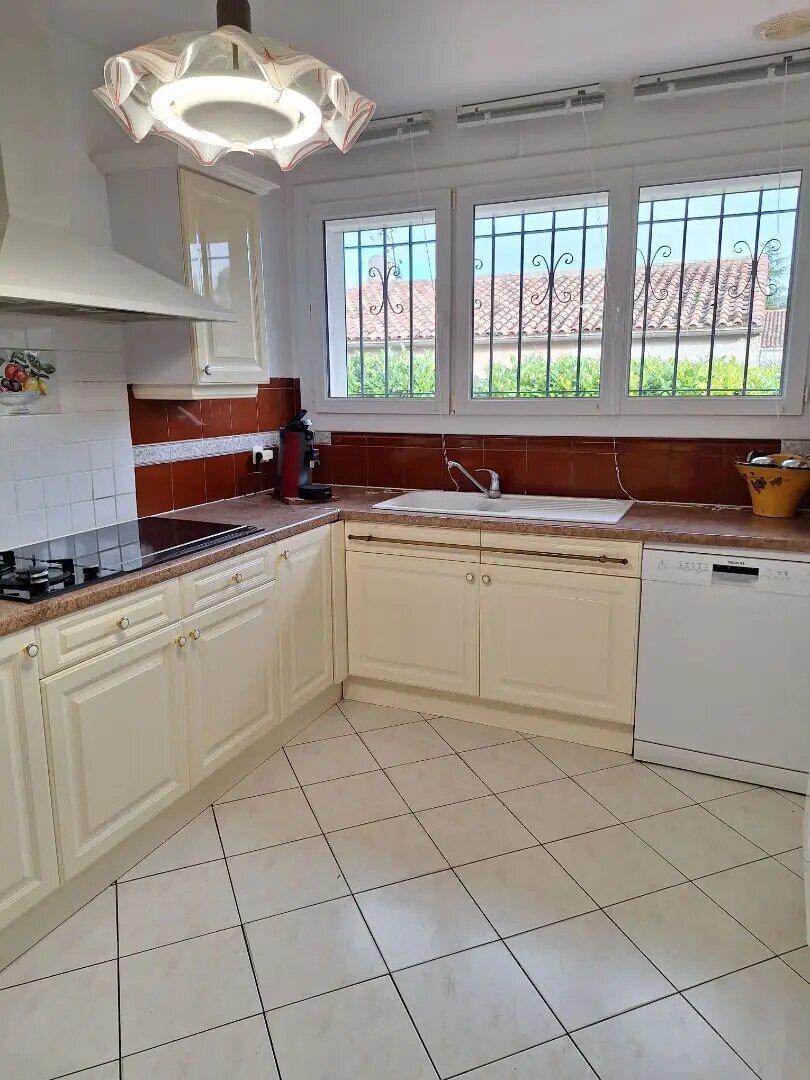 Maison à vendre, 110m², La Destrousse