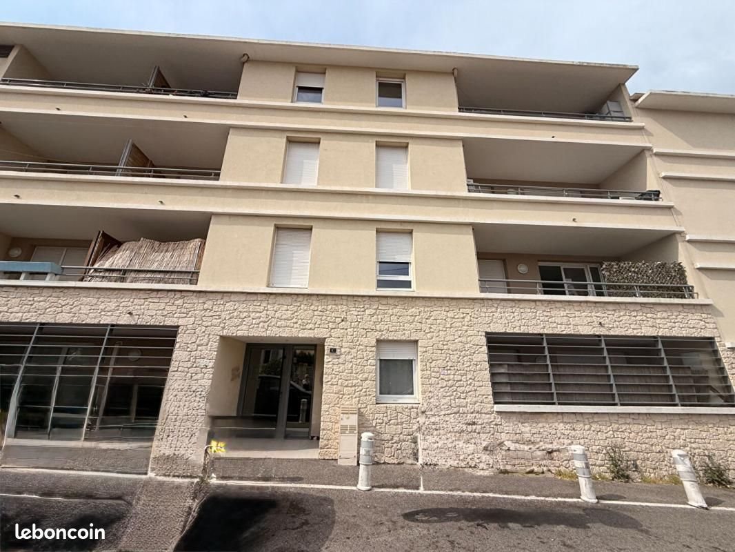 Appartement à louer, 27m², Marseille 8ème