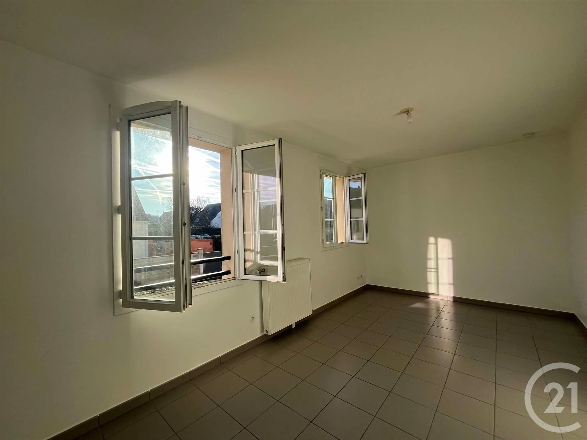 Appartement à louer, 29m², Nanteuil-le-Haudouin