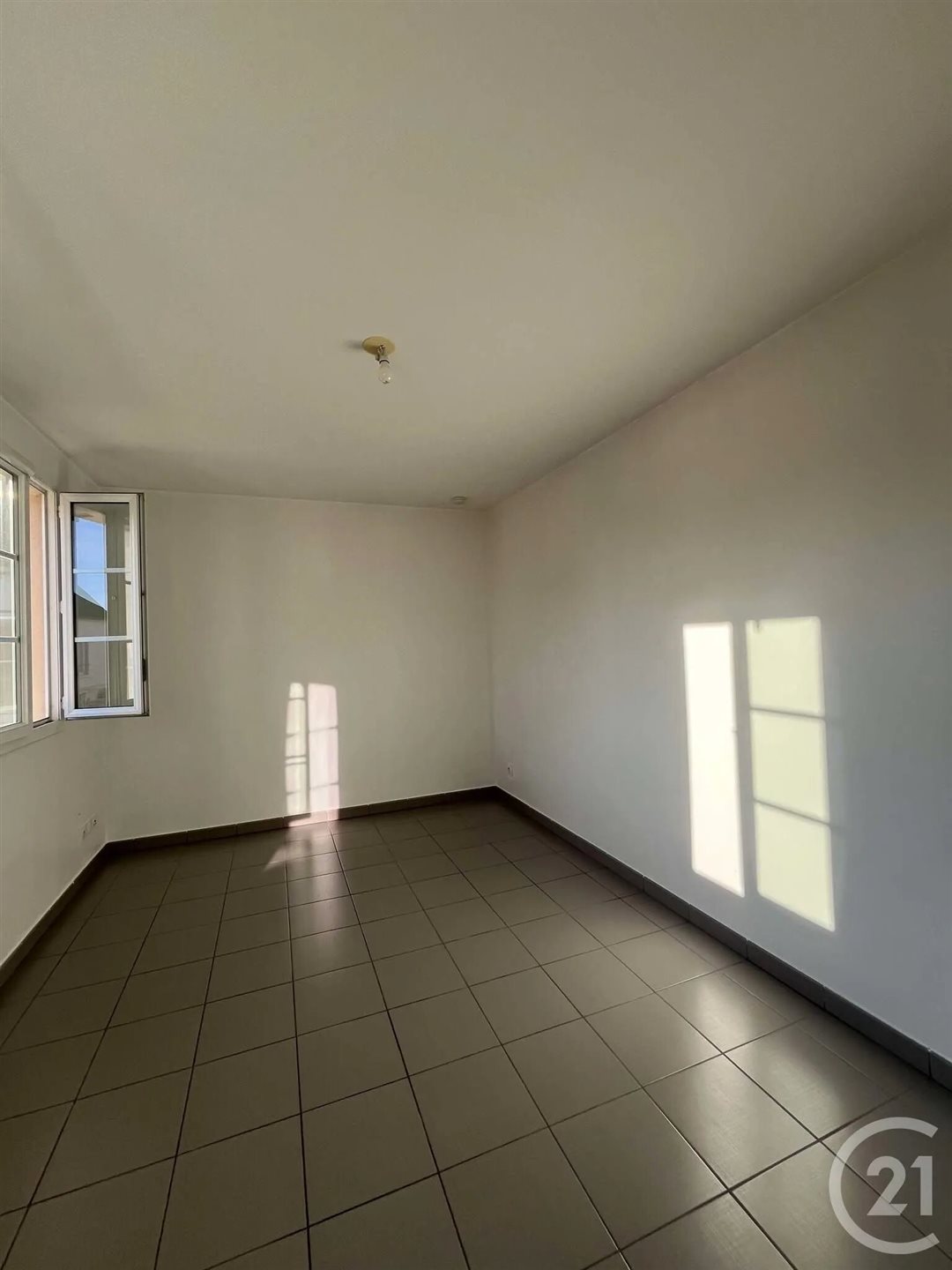 Appartement à louer, 29m², Nanteuil-le-Haudouin