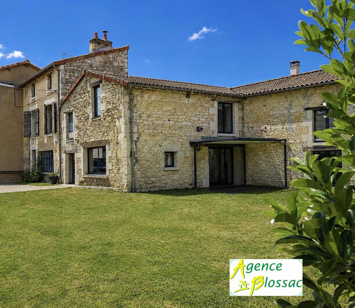 Maison à vendre, 325m², Mirebeau