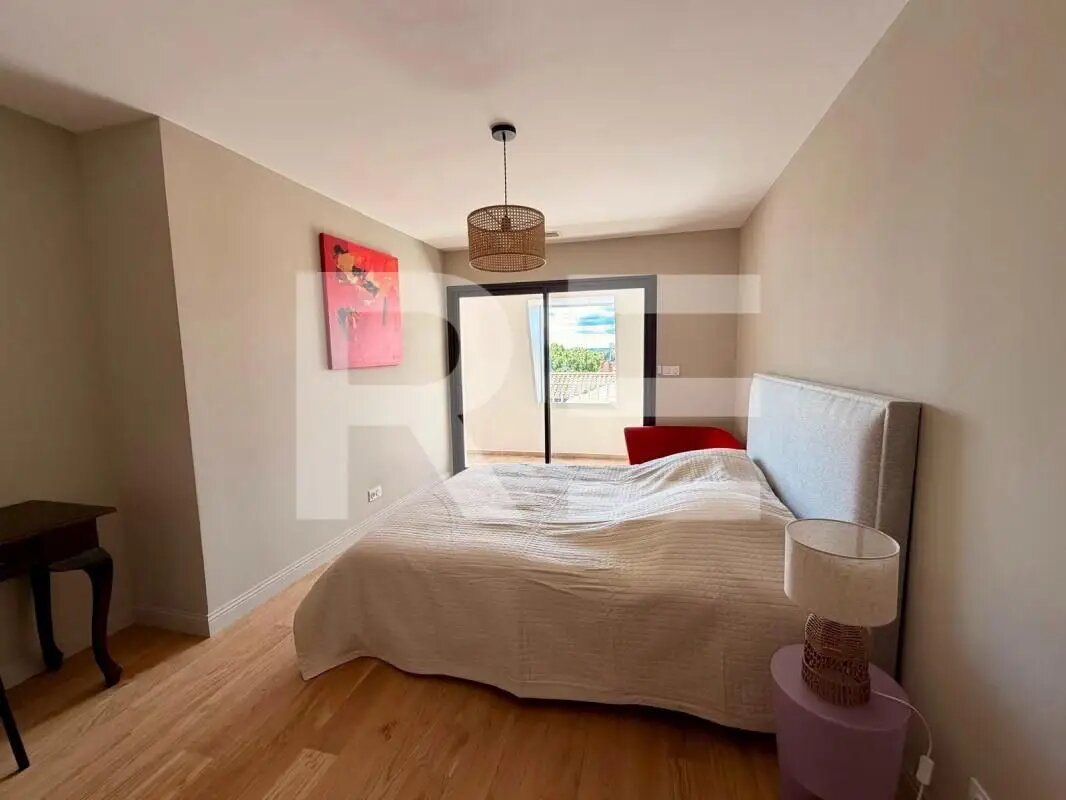 Appartement à louer, 160m², Nîmes