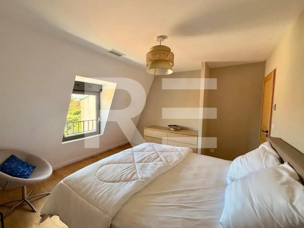 Appartement à louer, 160m², Nîmes